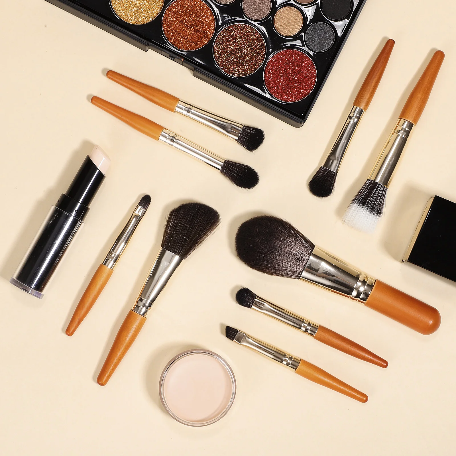 Set di pennelli per trucco da viaggio da 9 pezzi Pennelli professionali per il viso Strumenti portatili per l'uso quotidiano Kit per fondotinta ombretto fard