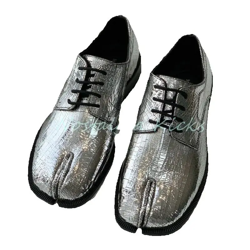Men's Split Toe Silver Metallic Crackle Texture Loafers Black Laces Trendy Handmade Casual Dress Shoes Designer Footwear