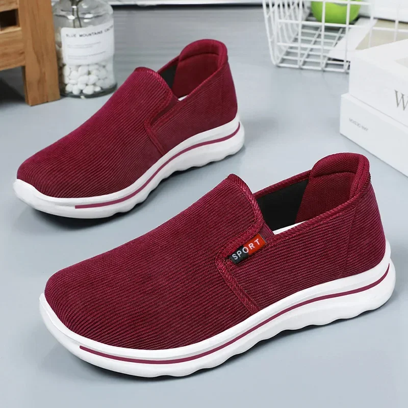 

Shoes for Women Autumn 2024 New Mom Shoes, One Step Single Shoes, Casual Old Beijing Cloth Shoes for Women