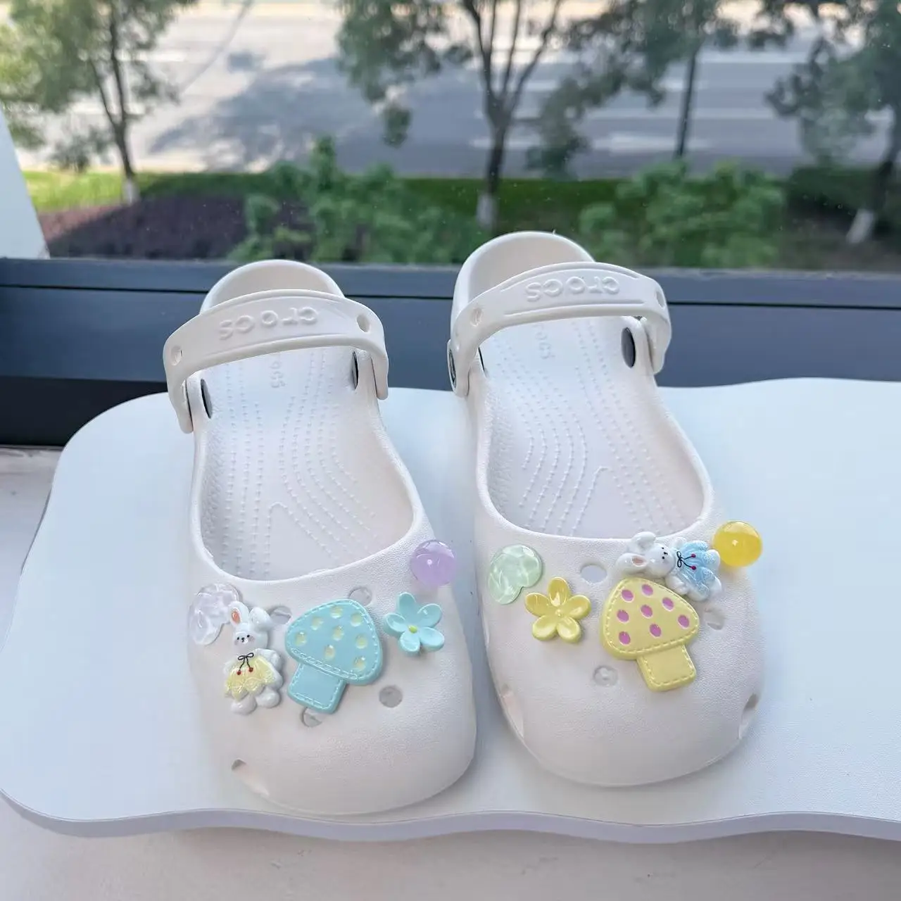 Cute Cartoon Flower Ballet Accessories Summer 2026 Elegant Rhinestore Flowers DIY Hole Shoes Charms Set Decorations