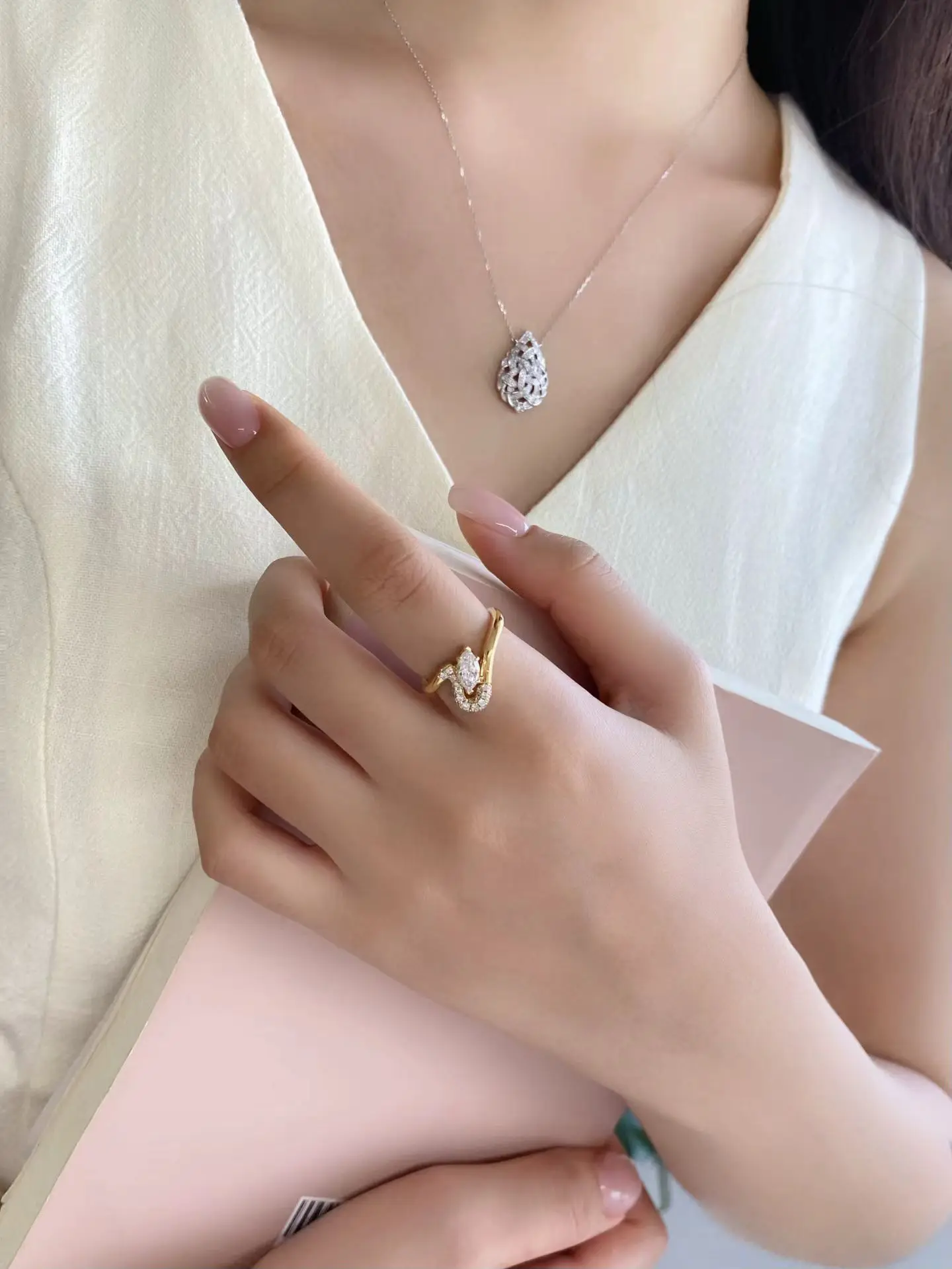 18K gold solid genuine gold S-shaped marquise-cut laboratory-grown diamond 0.5CT IGI wedding ring custom jewelry