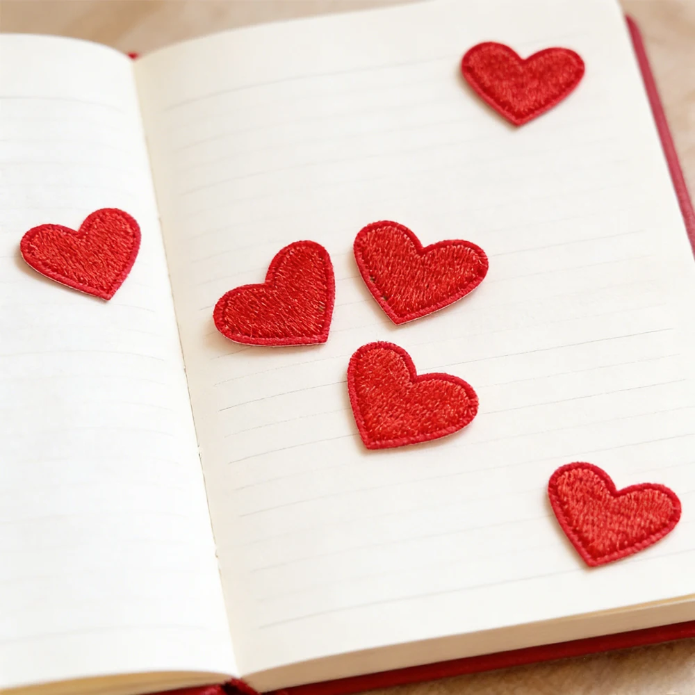 20Pcs Red Heart Embroidery Patch Fabric For Christmas Clothes Bags Hats Festival Decoration Iron On Patches Stickers DIY Repair