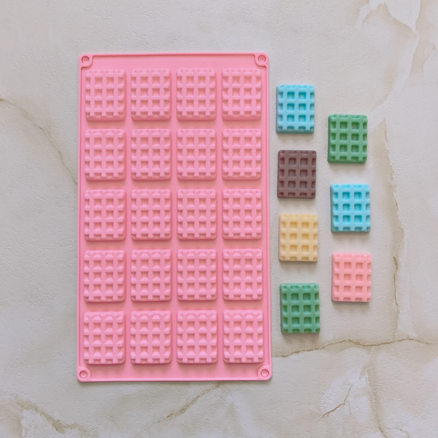 1pc  20 cavity square waffle shaped chocolate silicone mold, for candy, chocolate, cookies, DIY baking tools