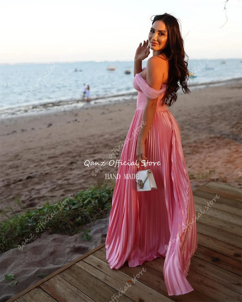 Qanz Beach Pink Satin Evening Dresses Off The Shoulder Long A Line Pleat Vestidos De Gala Wedding Party Dress Customized