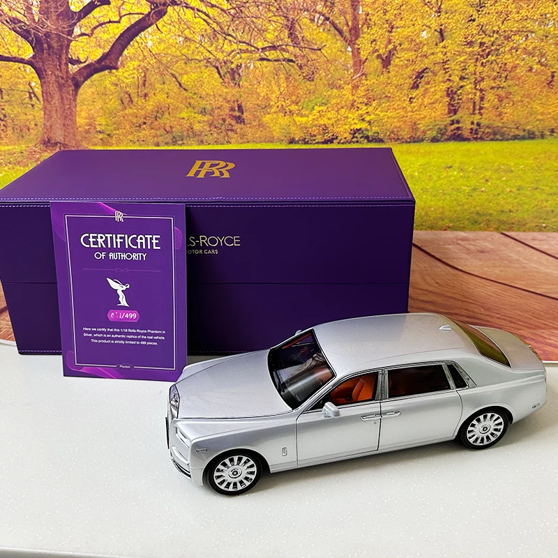 1:18 for Phantom 8 Alloy Full  car model Give friends holiday gifts Limited edition with collectible card