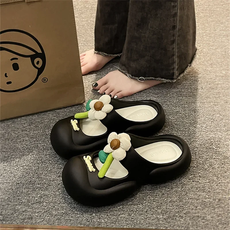 Home Slippers womens shoes Cloud Cartoon big eyes dog Sandals Men Summer Flip Flops Beach Slides Home Shoes Female Male Funny