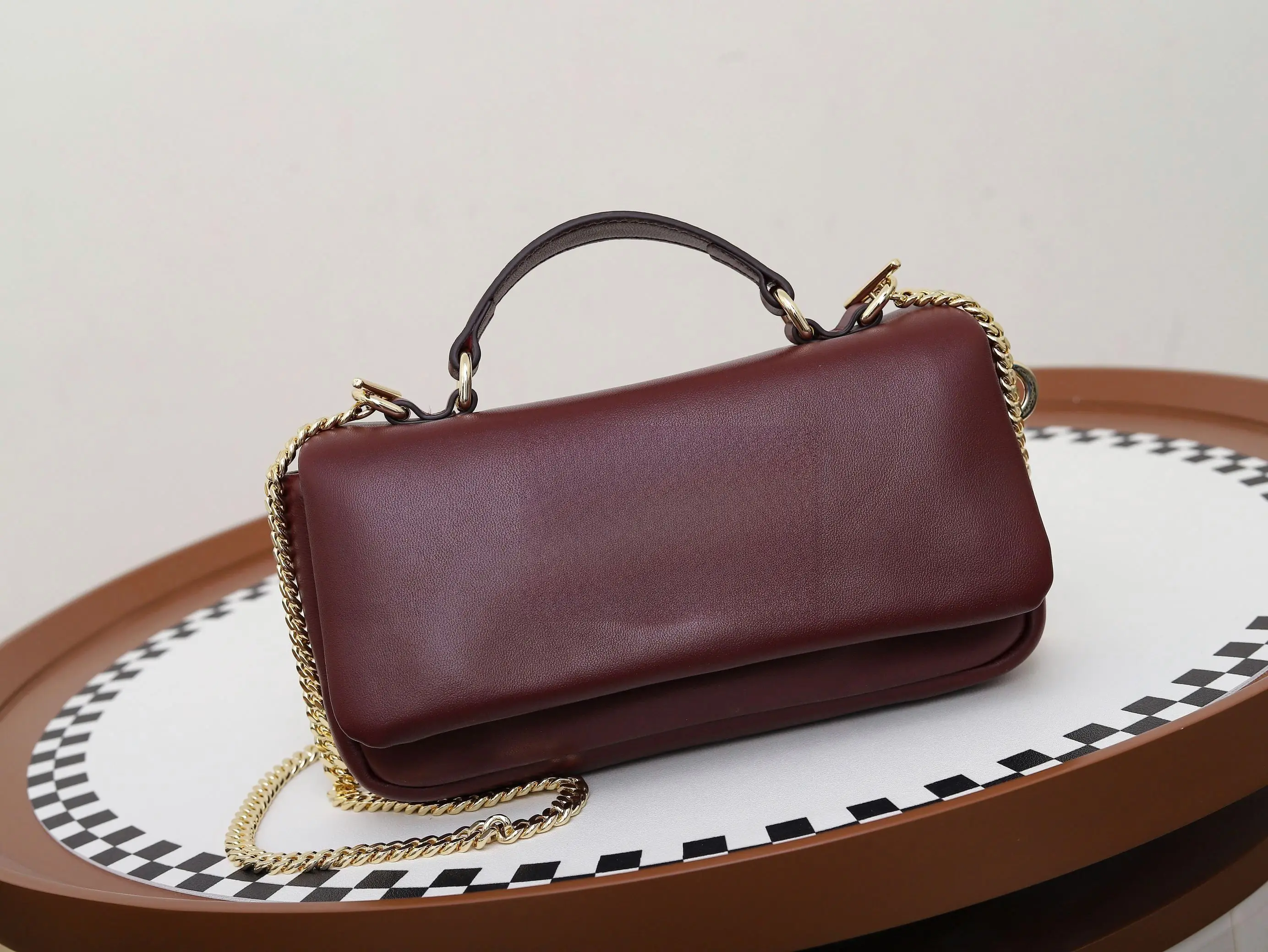 Damen-Lunchbox-Tasche aus genarbtem Leder, Neuheit im Vintage-Kofferkoffer-Stil, vielseitige Handtasche, Umhängetasche