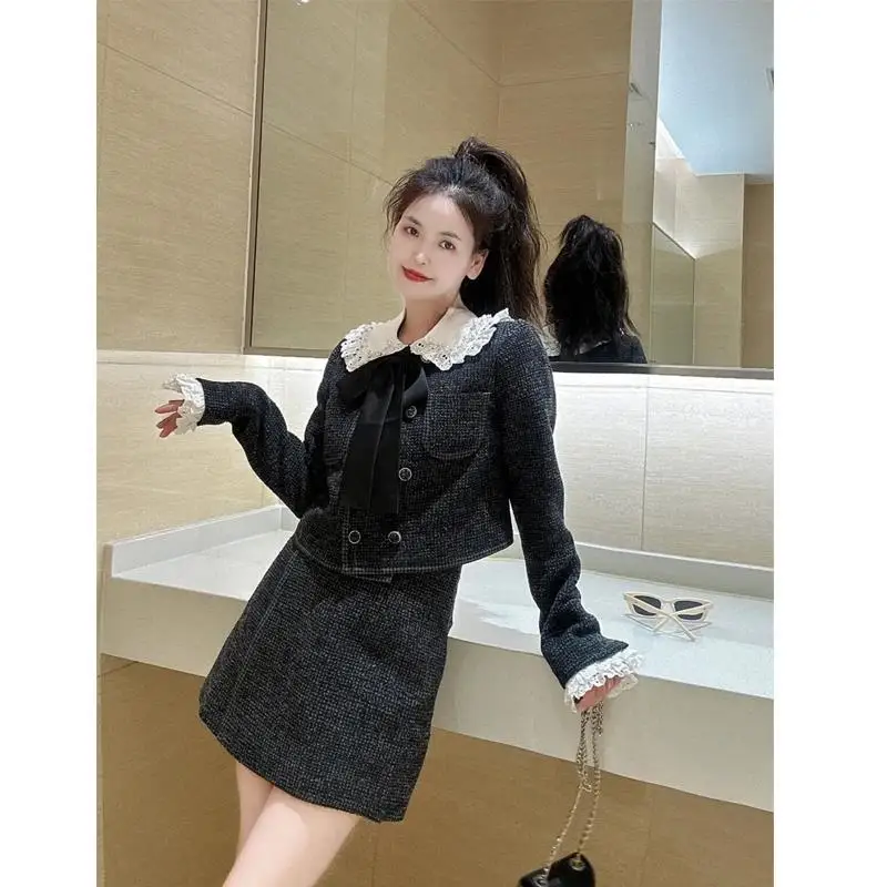 Temperament Ladies Fashionable Coat Women's Clothing Small Fragrance Suit Women's Autumn Winter Short Skirt Two-piece Suit