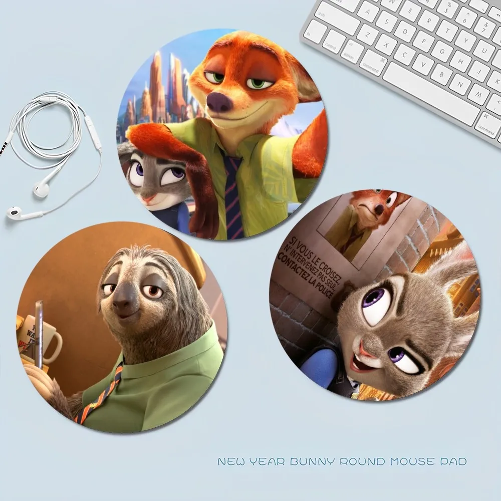 

Disney Zootopia Mousepad Small Round Speed Version Game Computer Keyboard Office Table Mat PC Laptop Mouse mat Desktop Mat