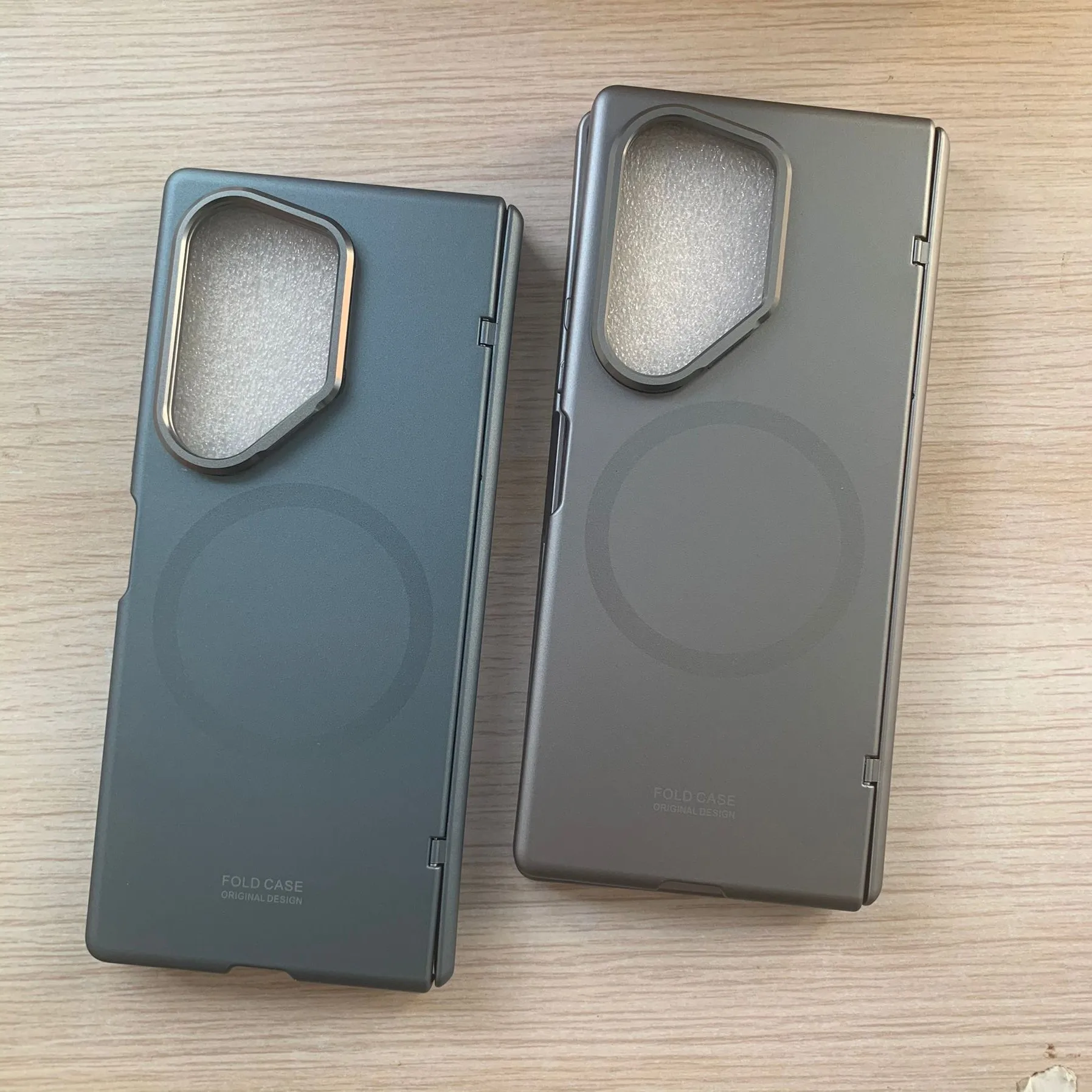 For Samsung Galaxy Z Fold 6 Case Shockproof Magnetic PC Skin Feel Matte Folding Hinge Metal Lens Stand Cover With Tempered Glass