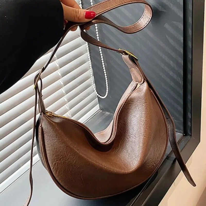 Fashion Women Shoulder Bags New Texture Solid Color Niche Soft Leather High Capacity Leisure Versatile Jiaozi Bao Crossbody Bags