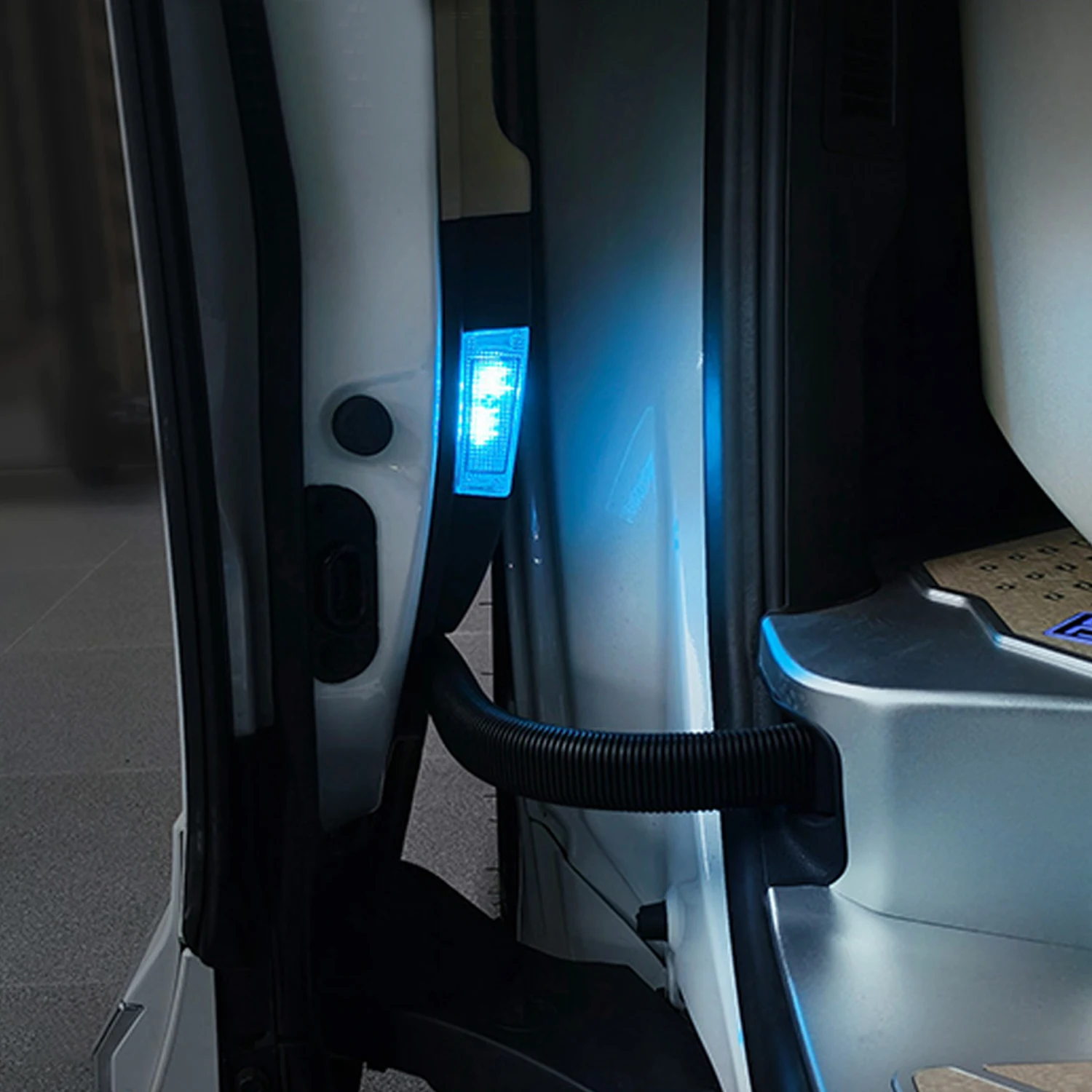 

For Toyota Alphard AH40 2023-2025 Side Door Illumination LED White+Blue Lights Replacement Car Accessories 2 pcs