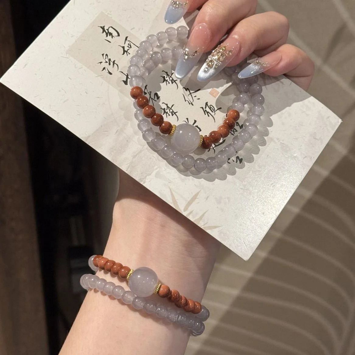 Light Luxury Ancient Style High-Value Bracelet for Girls Smoke Gray Double-Layer Stackable Hand Chain Elegant Hand Jewelry