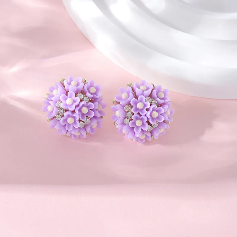 Sweet Purple Flower Earrings For Women Light Luxury Temperament Crystal Hydrangea Flower Stud Earrings Fashion Elegant Jewelry