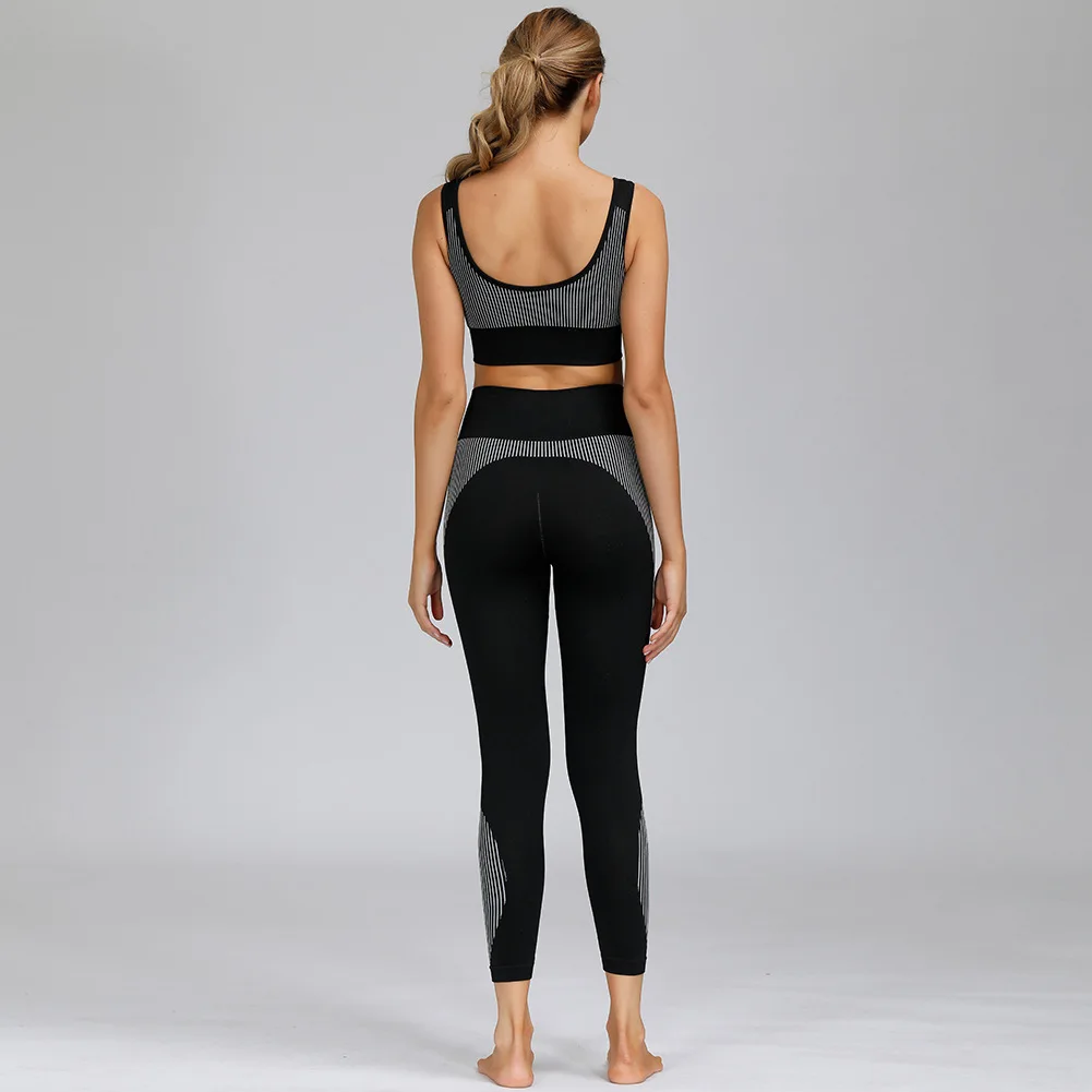 Seamless bra shorts trousers suit yoga clothes fitness clothes side-length vertical strip jacquard three-piece set