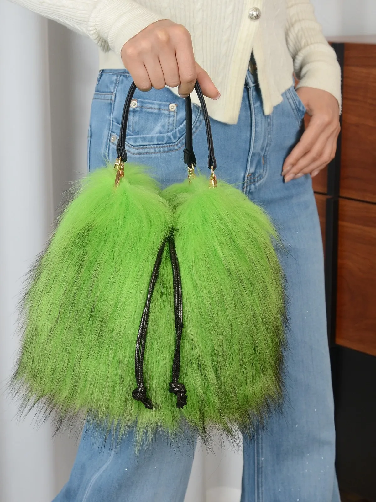Modische Herbst-Winter Kunstfell-Handtasche Luxuriöse Bucket Bag für Damen Fell-Tragetasche Kunstwaschbärfell Hochwertige Handtasche – Detail 27