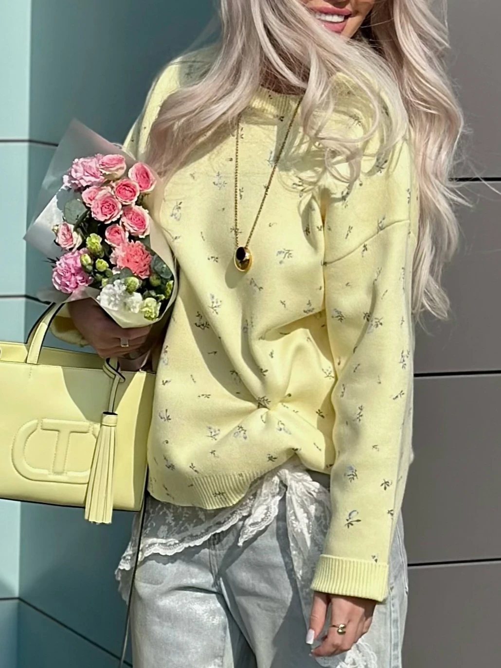 Fashionable Women Casual Flower Yellow Round Neck Sweater Versatile Loose Autumn Long Sleeved Knitted Sweater Soft Top