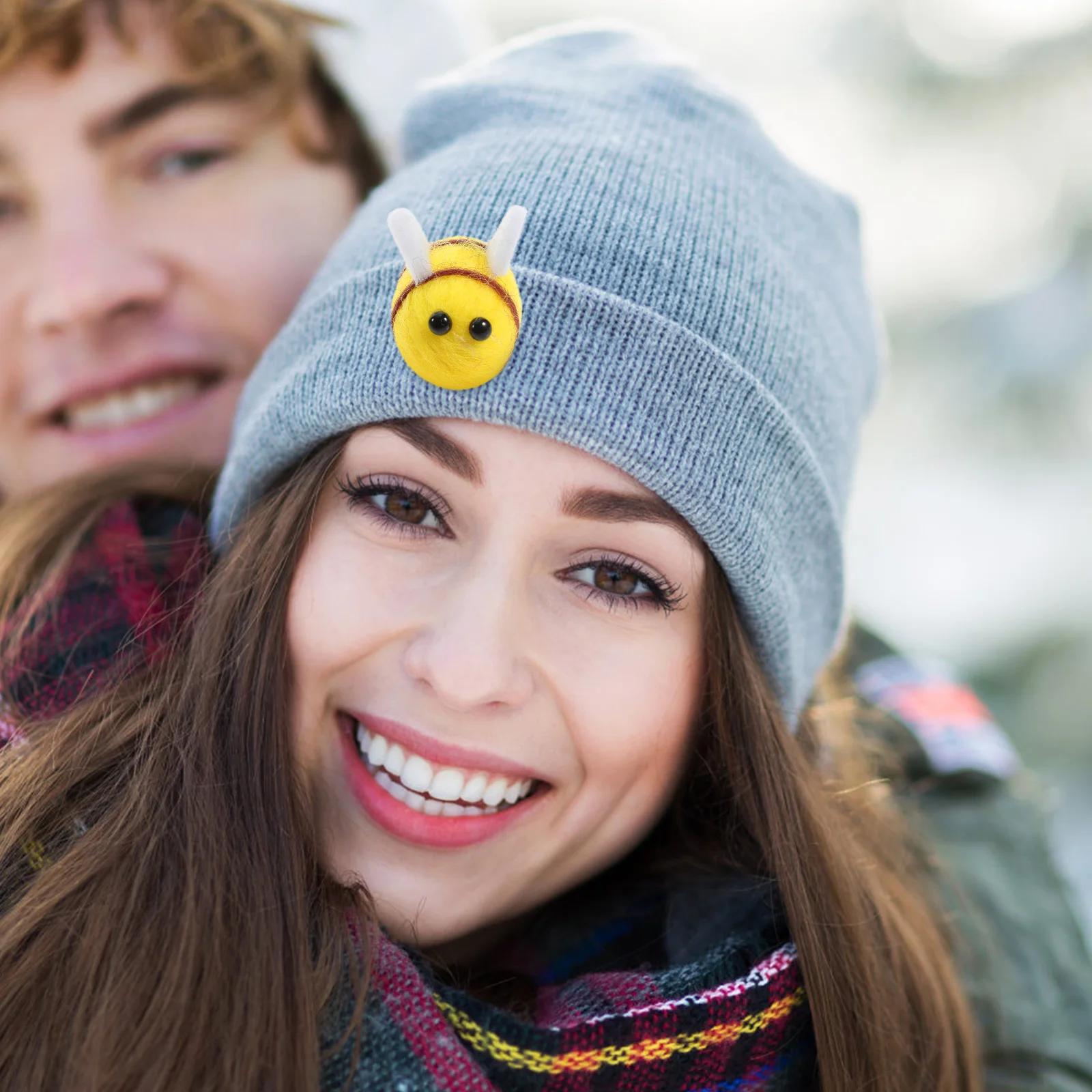 

12Pcs Felt Bees Ornament Cute Cartoon Animal DIY Clothes Decor Supplies for Kids Friends Handmade Craft Sewing Accessories