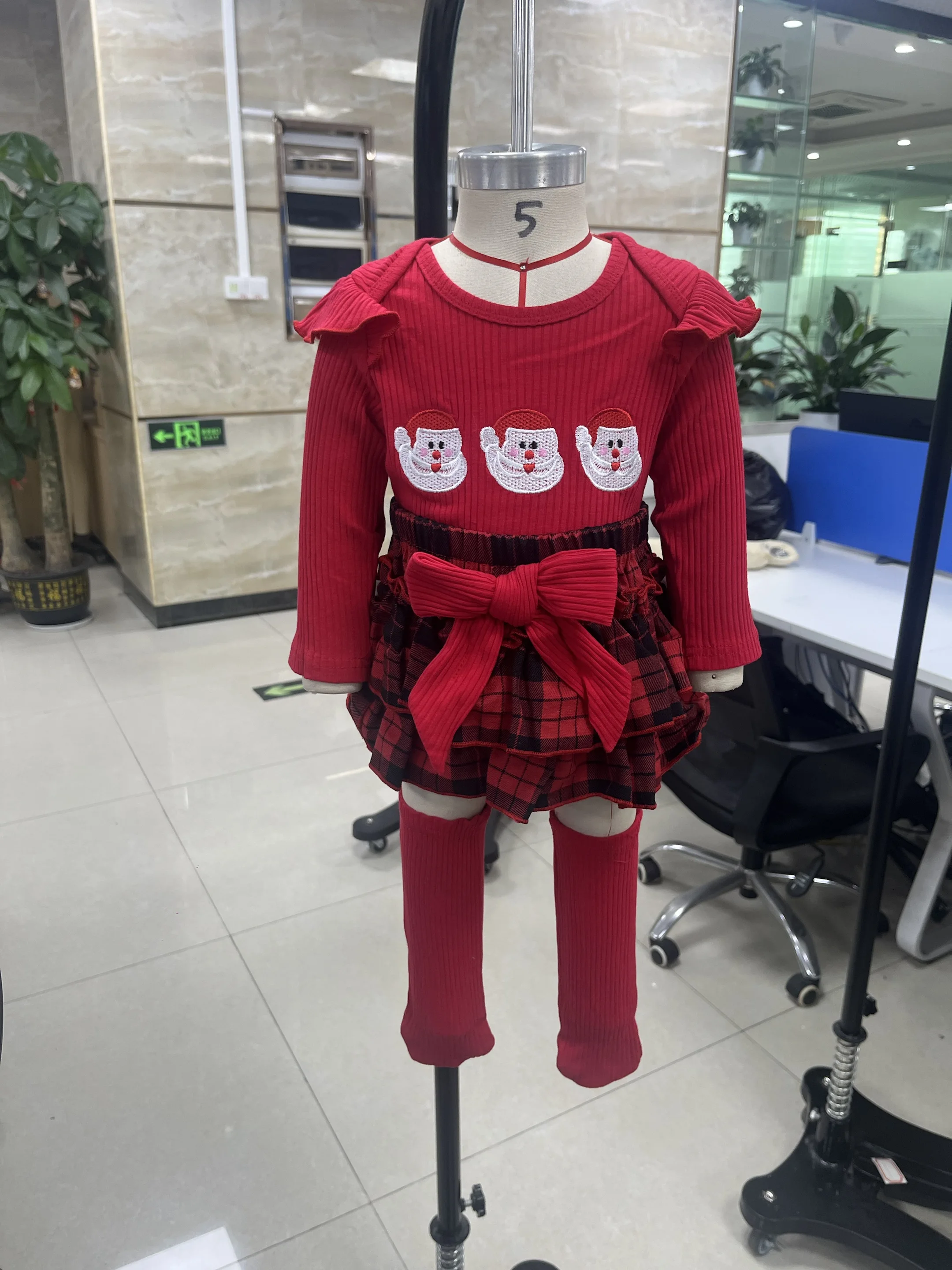 

Baby Clothing Girl Christmas Outfit Santa Long Sleeve Romper Plaid Ruffle Shorts Bow Headband Ribbed Stockings Set