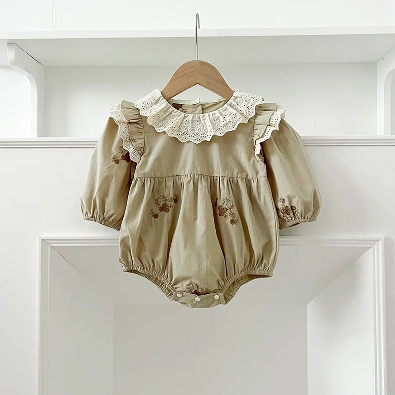 2025 Nuovo vestito da festa per ragazza primaverile Pagliaccetto per bambina a maniche lunghe in cotone con ricamo floreale Abiti da principessa per bambini Abiti da sorella