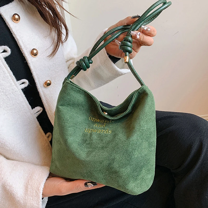 Damen-Handtasche aus Wildleder mit großer Kapazität und Buchstabenmuster, magnetische Schnalle, Samt, PU-Unterarmtasche im Retro-koreanischen Stil – Detail 11