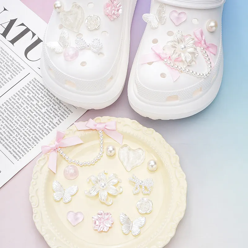 New Crystal Butterfly Pearl String Shoe Charm Fashion Pearl Chain Iris Flower Shoe Decoration Set Women's Ballet DIY Accessories