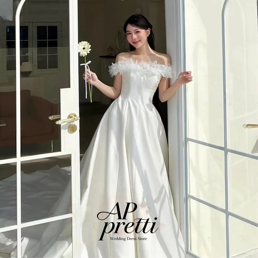 AP pretti Princess Ivory Off The Shoulder Ruff Satin Korea Wedding Dress Photo Shoot A-line Bridal Gown Customized 웨딩드레스 ﻿