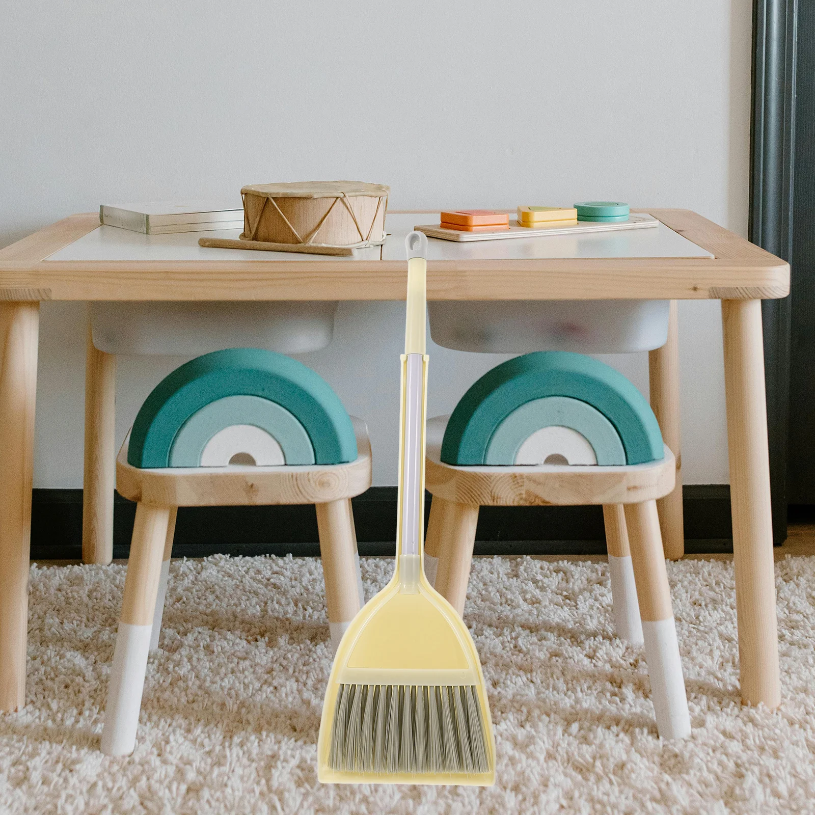 

1Set Childrens Broom Dustpan Set Small Cleaning Tool Toddler Role Play Prop Vibrant Design Interactive Learning