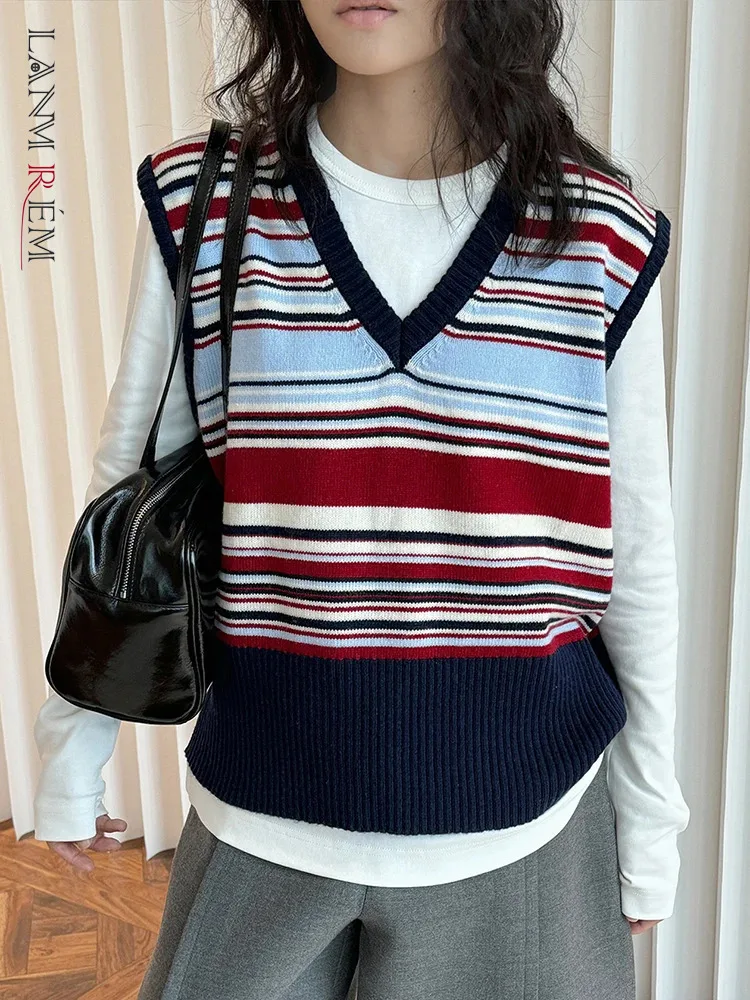 

[LANMREM] Vintage Striped Pullover Vest For Women V Neck Sleeveless Office Lady Warm Fit Tops Female 2024 Winter New 26C1464