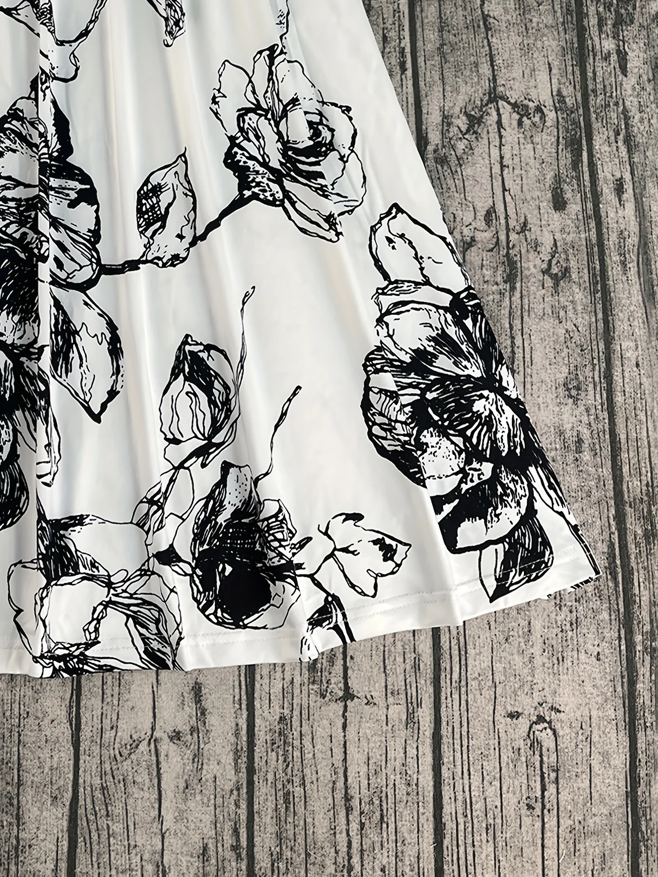 Luxy Trio Women's Plus Size Elegant Floral Print Skirt, A-Line, - Perfect for Spring & Summer