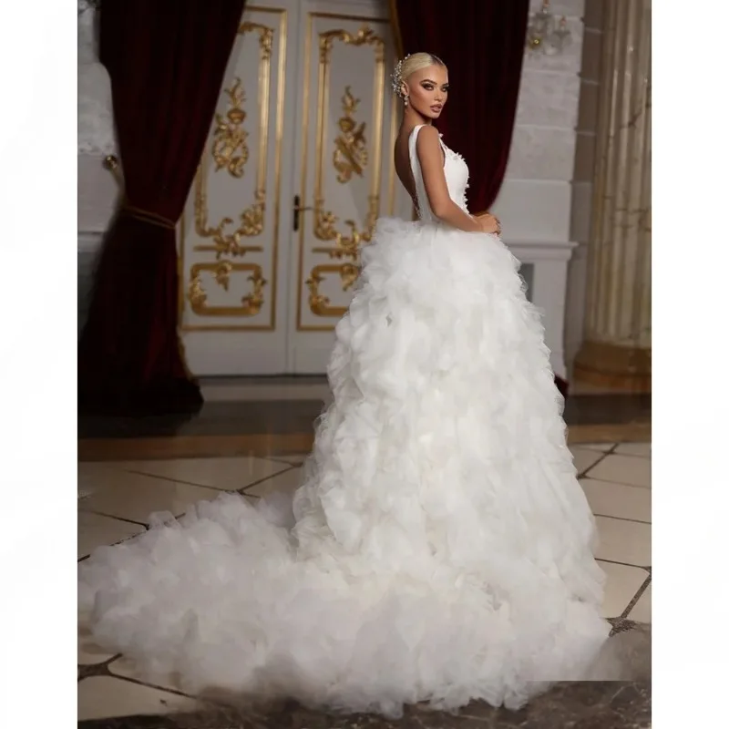 Customized Elegant Temperament Pearls Sleeveless A-Line Wedding Dresses Sweetheart Tiered Backless Princess Bridal Gown