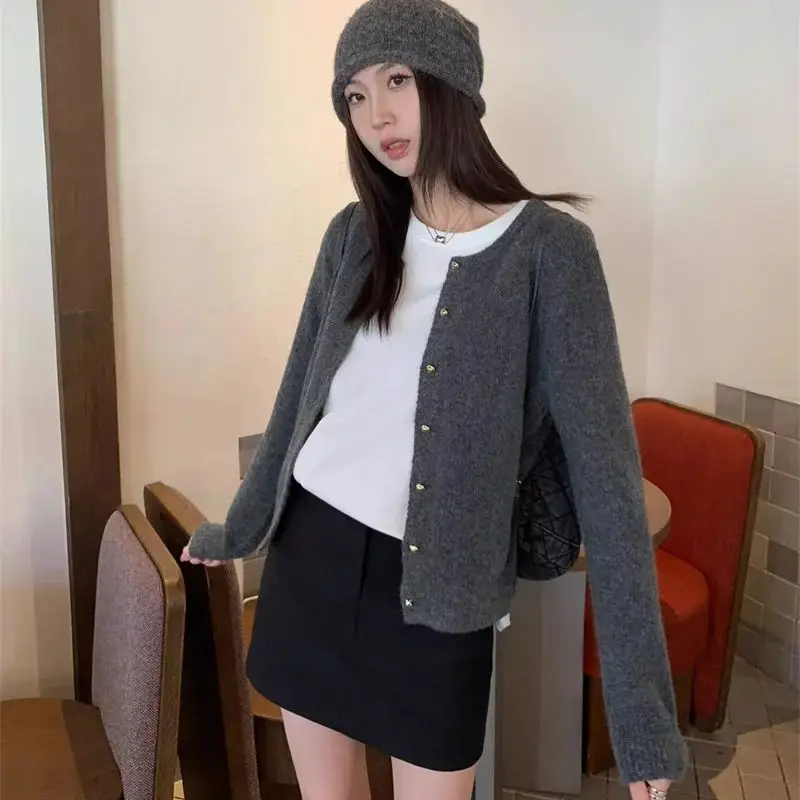 Novo outono casual malha cardigan feminino o pescoço manga longa cor sólida curto camisola de caxemira casaco moda malhas