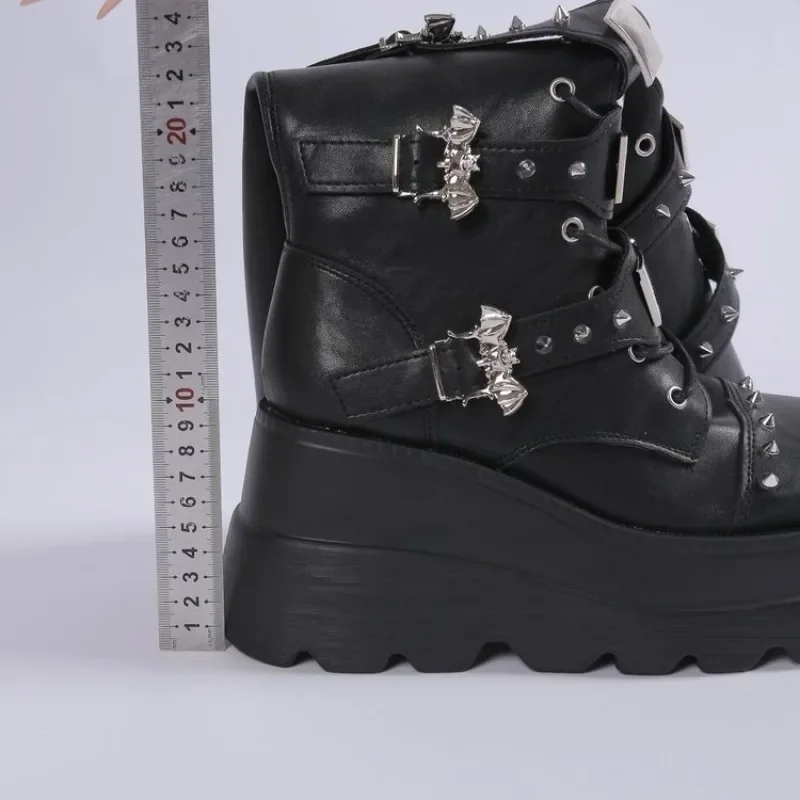 

10cm High Quality Women Platform Boots Fashion Designer Belt Buckle Punk Boots for Women Casual Leather Knight Boot Botas Mujer