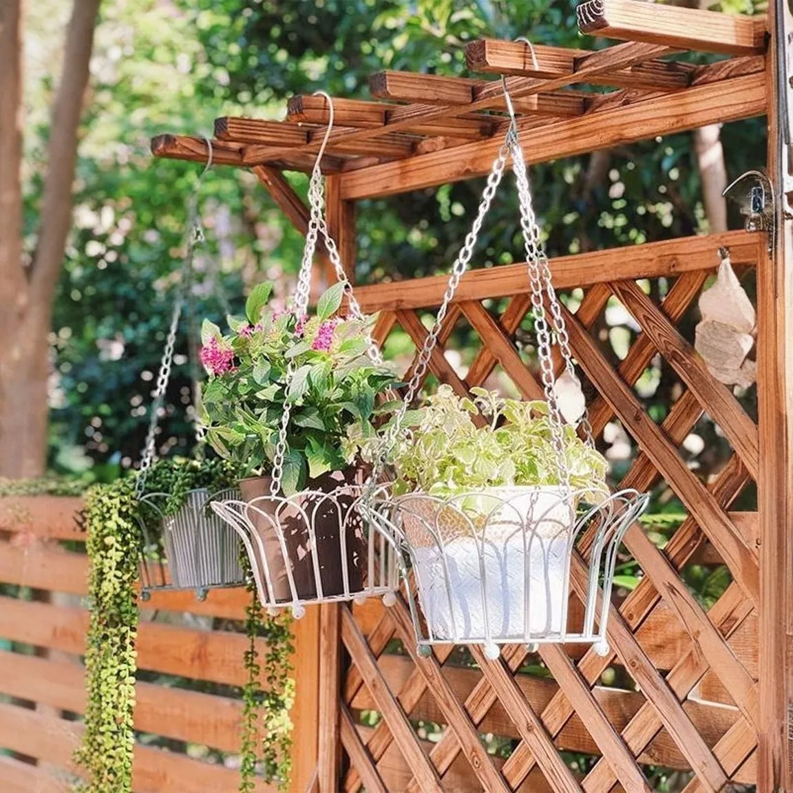 Hanging Plant Planter Baskets Liner Round Metal Wire Plant Holder with Chain Porch Decor Flower Pots