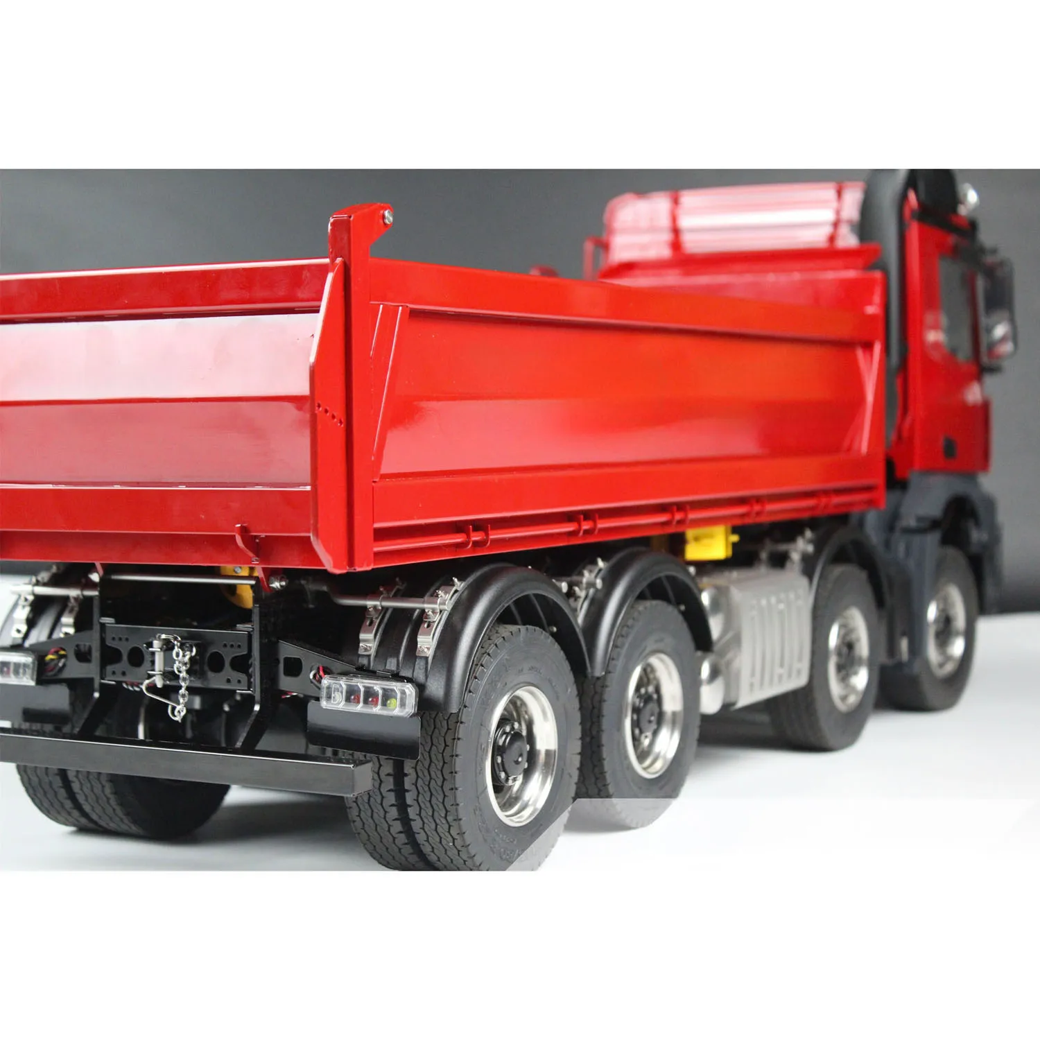 8x8 1/14 RC Hydraulic Dump Truck Metal Radio Control Tipper Car Model Sounds Lights 3-speed Transmission Differential Lock Axles