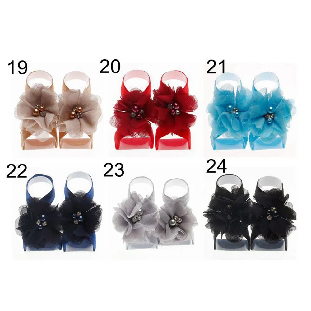 Moda 2 adet/çift butik şifon çiçek yenidoğan bebek yalınayak sandalet bebek kız ayak koruyucu fotoğraf sahne çocuk aksesuarları