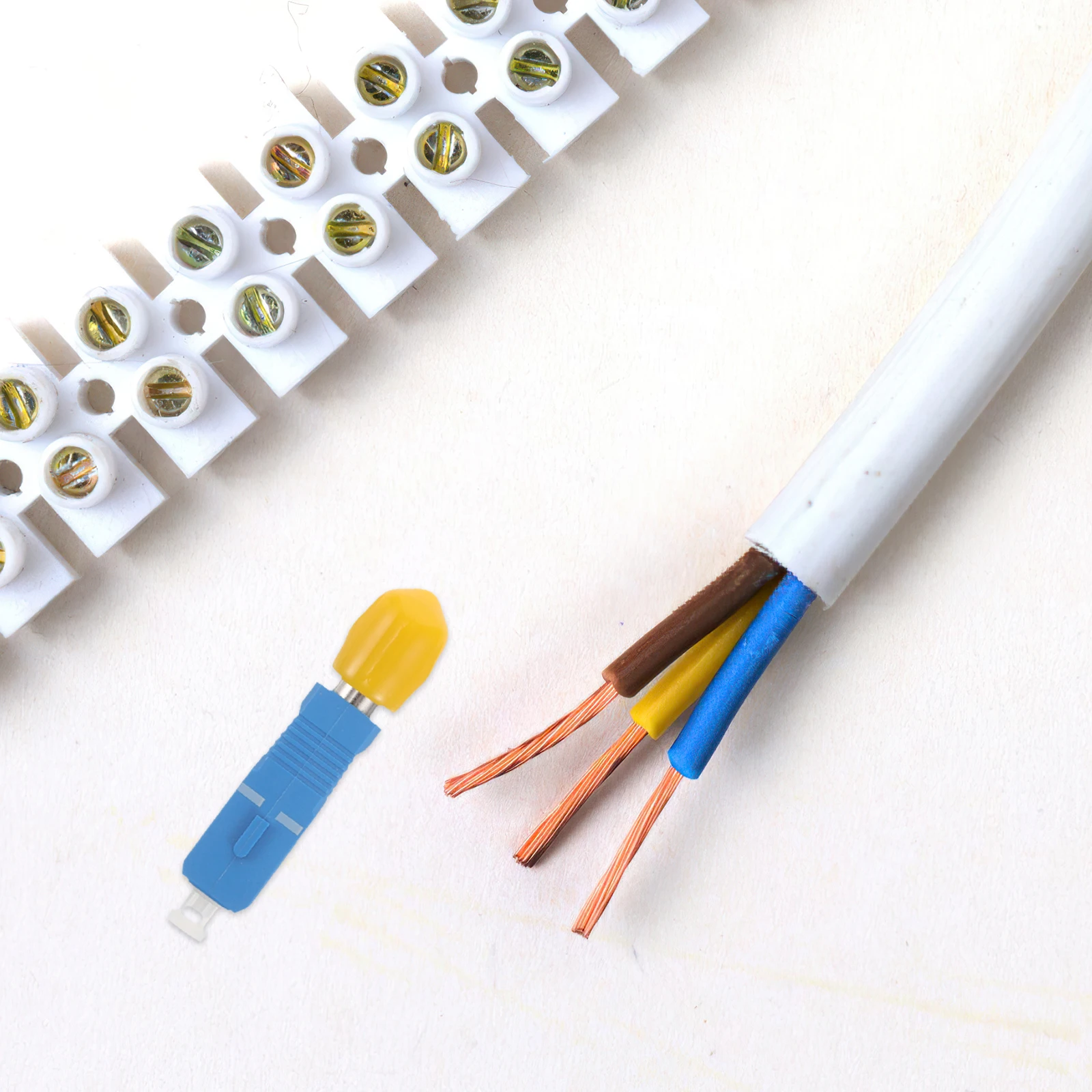 

1pcs Single Mode Male To St Female Hybrid Fiber Optic Adapter Connector Quick Stable Connection Lightweight Portable For