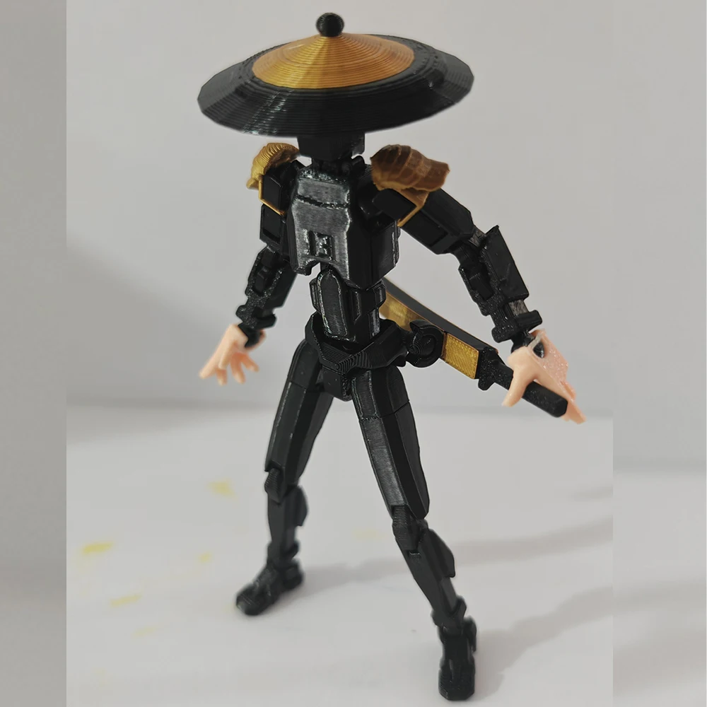 Figura De Acción Robótica De 13 Cm – Articulaciones Móviles Y Accesorios Para Exhibición