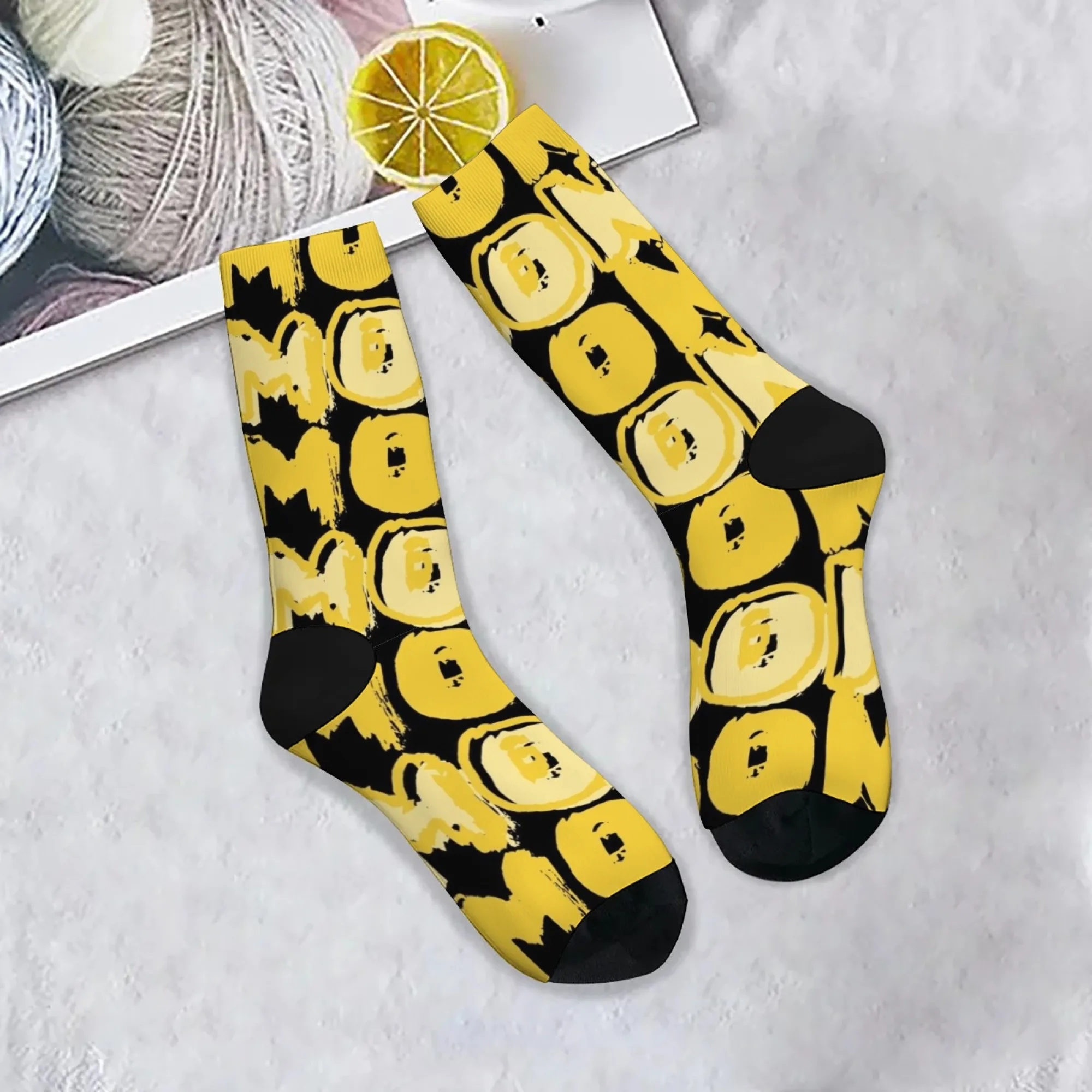 Kaus kaki pria bergambar seni abstrak modis nomor 6, kaus kaki crew hip-hop jalanan retro Harajuku yang baru, kaus kaki kasual yang nyaman