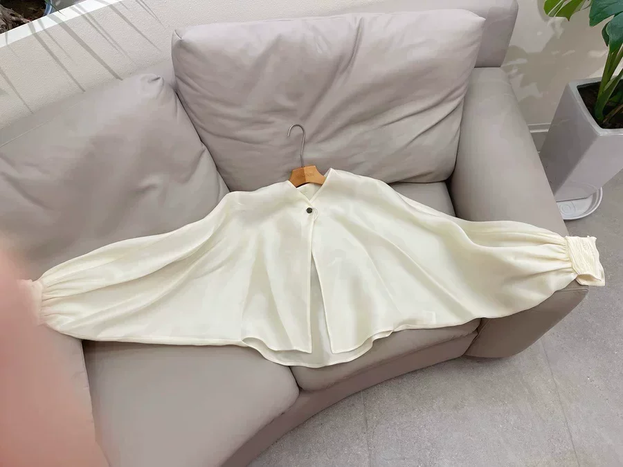 Chemise élégante en satin pour - Silk Blouse Button avis et prix