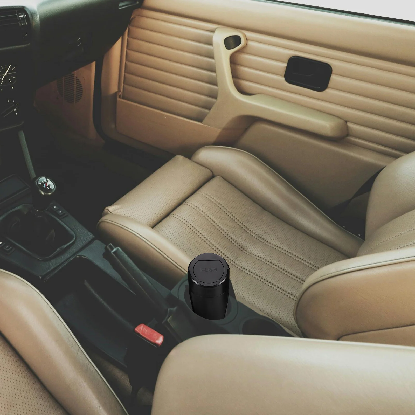 

Car Trash Can Black Portable Leakproof Flip Lid Small Garbage Bin for Vehicle Interior Car Rubbish Storage Container Auto Trash