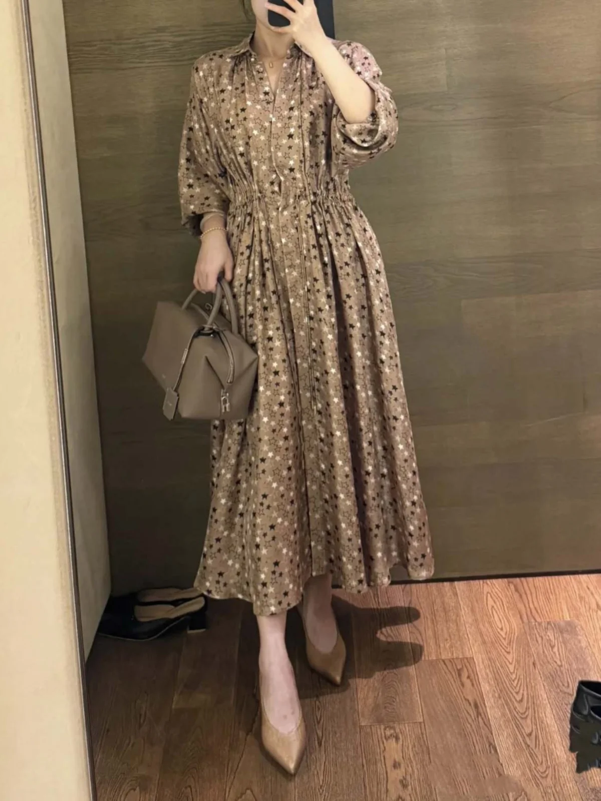 

Новинка: Женское платье Ele Spring Summer с поясом на талии, принтом в виде звезд и отложным воротником, макси-платье.