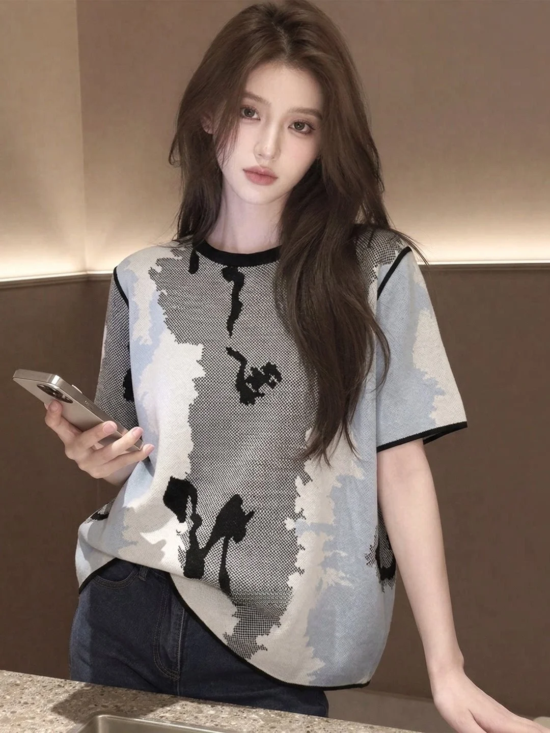 

Fashionable Summer Design Loose Commute Women's T-shirt Short Sleeve Casual Style round Neck Standard Fit Thin Material