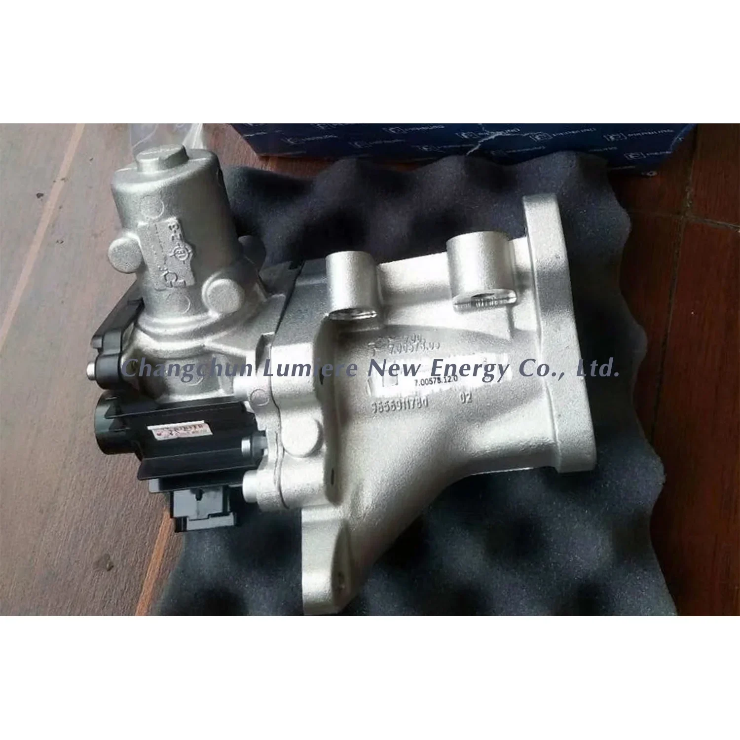 New Exhaust G as Recirculation EGR Valve for Jaguar XF Land Rover Freelander Range Rover Evoque AJ811155 LR000997