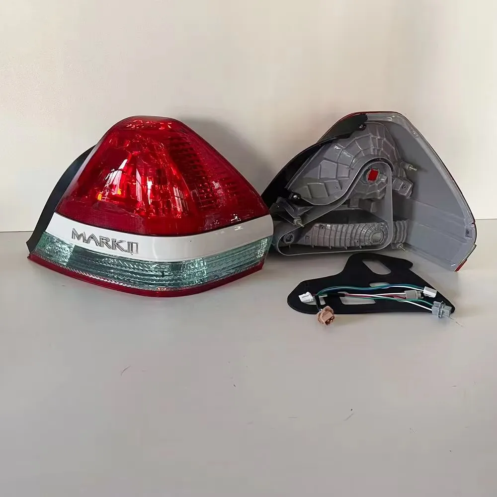 A Pair Tail Lamp  Rear Lights for Toyota MARK II Wagon Blit 2002 - 2007 GX110 GX115