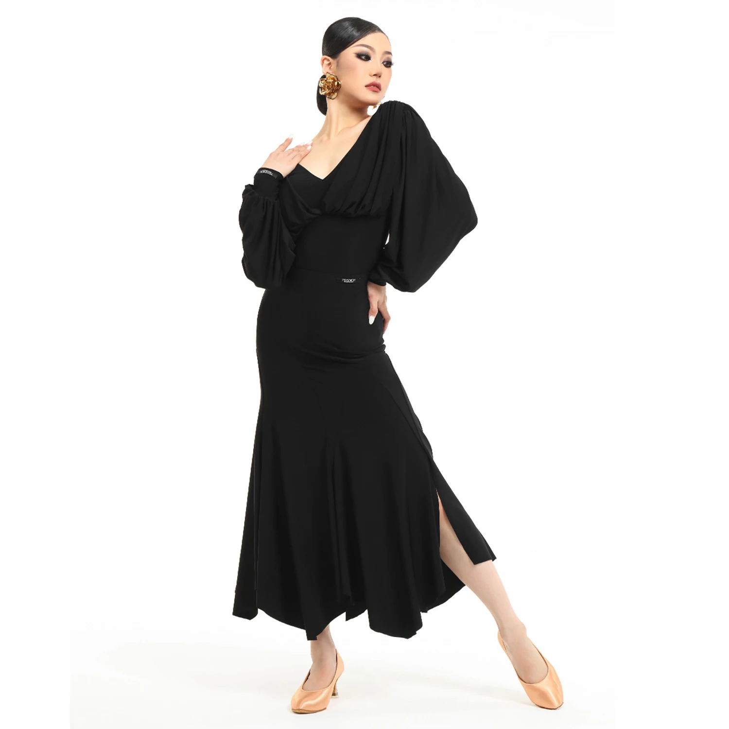 Latin Dans Kleding Vrouwen Ballroom Dansvoorstelling Tops V-hals Lantaarn Mouwen Zwart Tops Rumba Salsa Dans Kleding BL16829