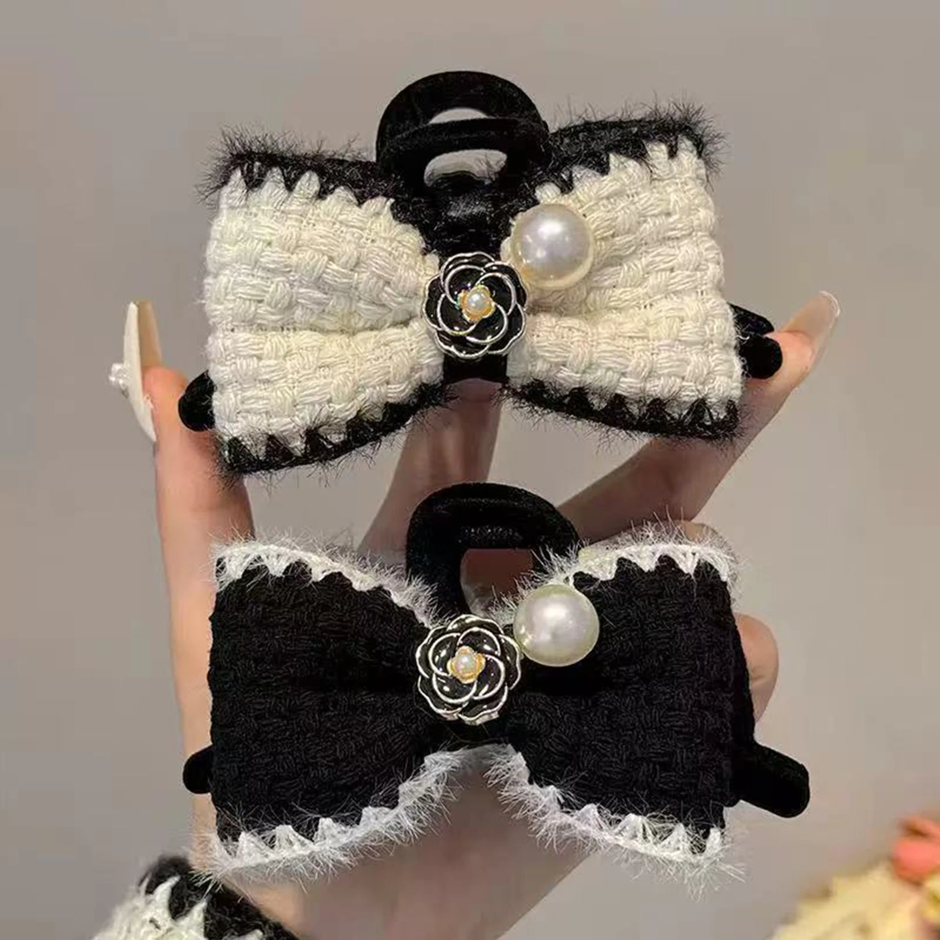 1개 카멜리아 흑백 니트 리본 머리핀, 여성용 뒷머리 업두 헤어 스크래치 클립, 플록 펄 샤크 클립 헤어웨어