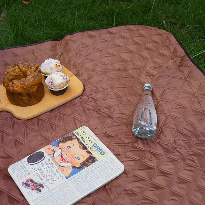 

Music Festival Outdoor Mat - Extra Thick Waterproof Picnic Blanket, Foldable Moisture-Proof Pad for Camping/BBQ