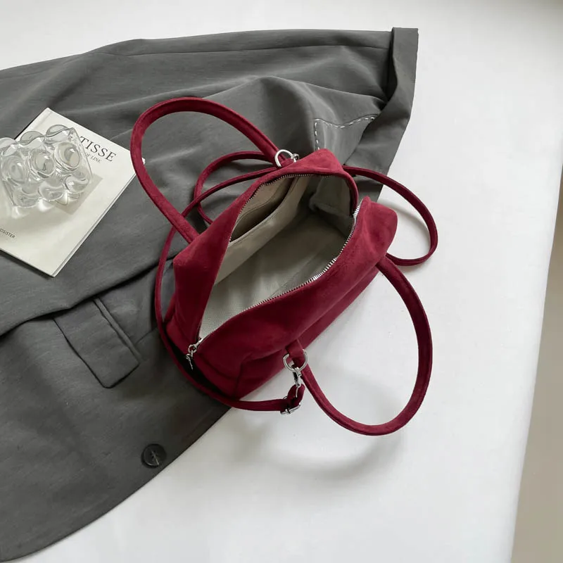 Leftside المرأة حقيبة كتف صغيرة 2025 شتاء الاتجاه الجديد وسادة حقائب كروسبودي العلامة التجارية الفاخرة مصمم الاتجاه حقائب اليد والمحافظ #6