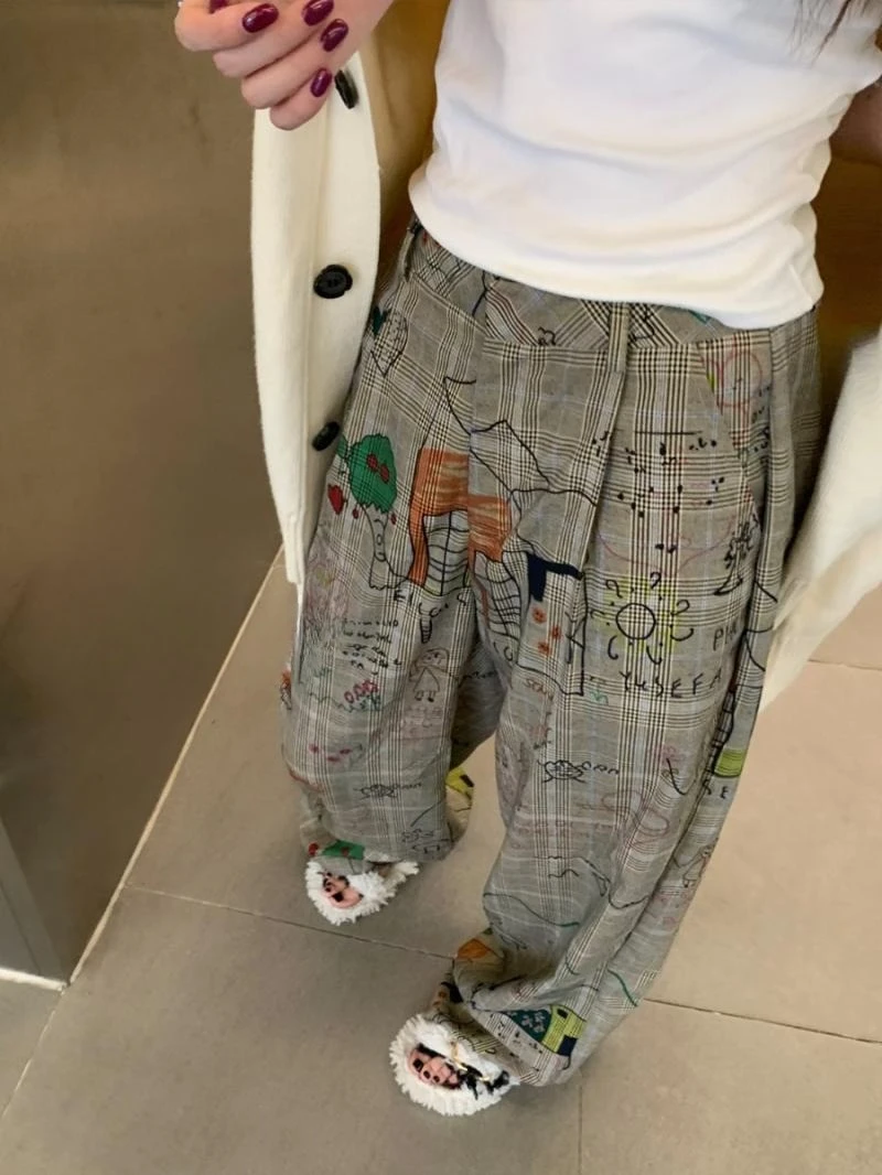 

Retro Graffiti High Waisted Suit Pants for Women in Spring and Summer Design Slim and Casual Floor Hugging Wide Leg Pants